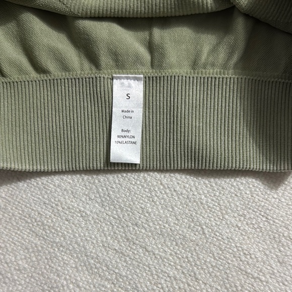 Green Cropped Sweatshirt - Picture 2 of 3